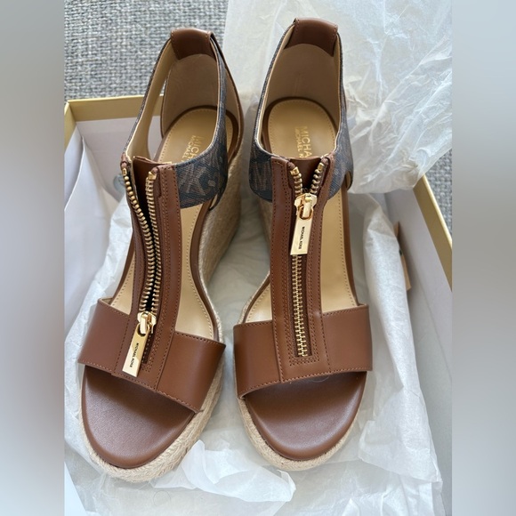Michael Kors Berkley Mid Wedge Leather Sandals – Size 8.5M - Picture 2 of 12
